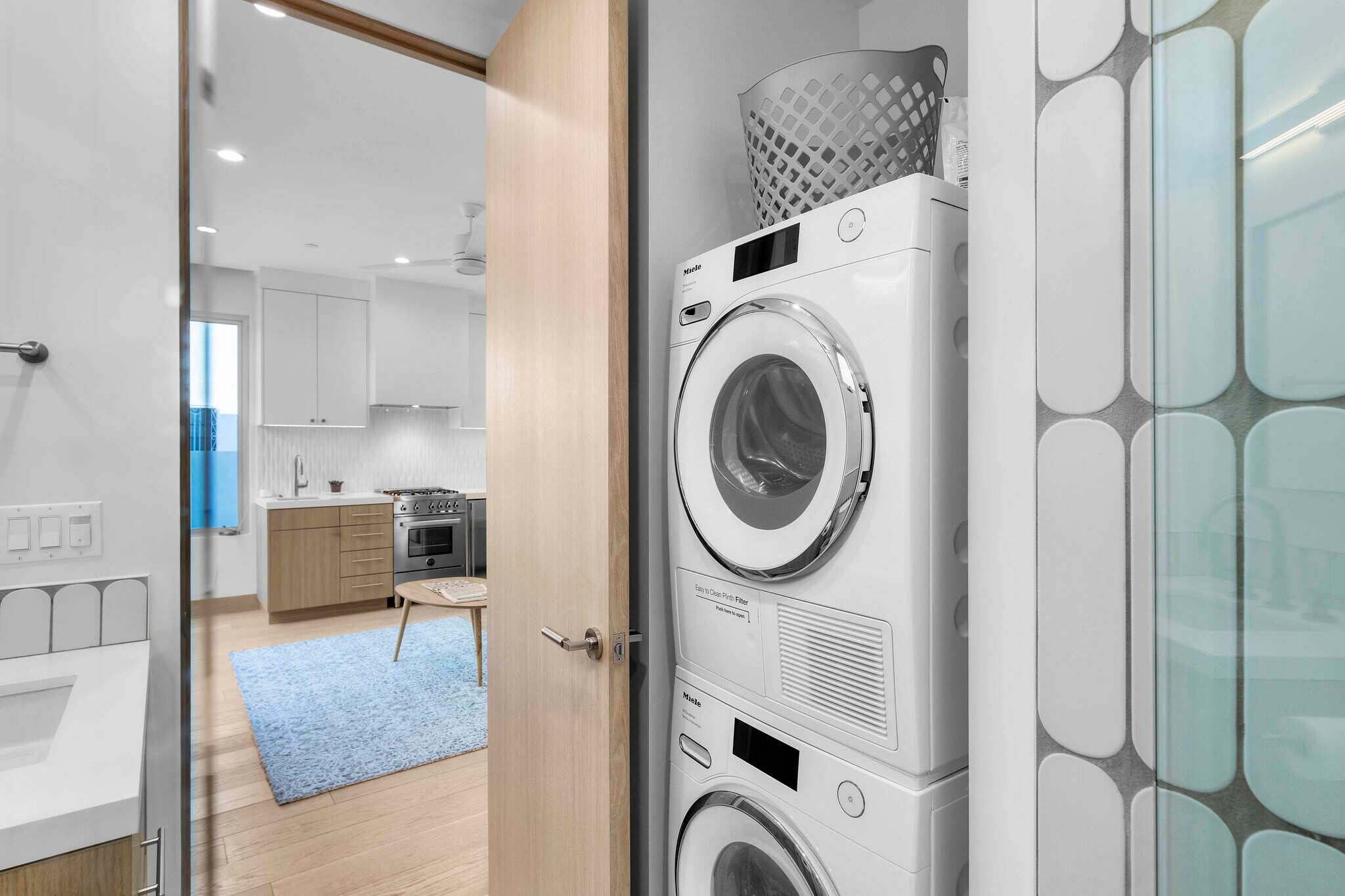 Building Photo - 2019 Highland Ave