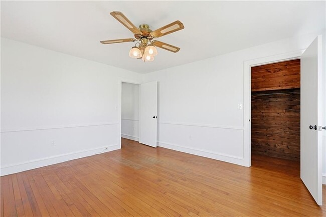 Building Photo - 111 Beach Rd