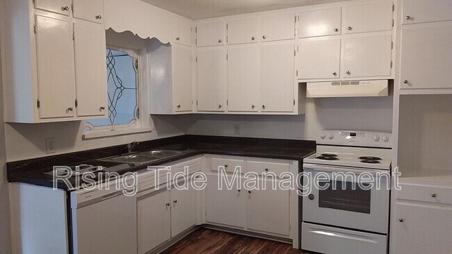 Building Photo - 948 Longview Cir