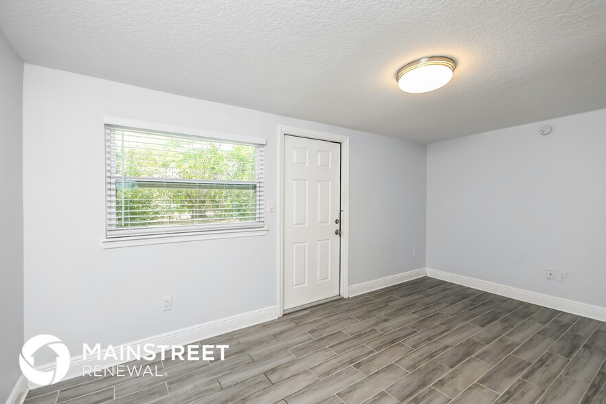 Building Photo - 1404 Peruvian Ln
