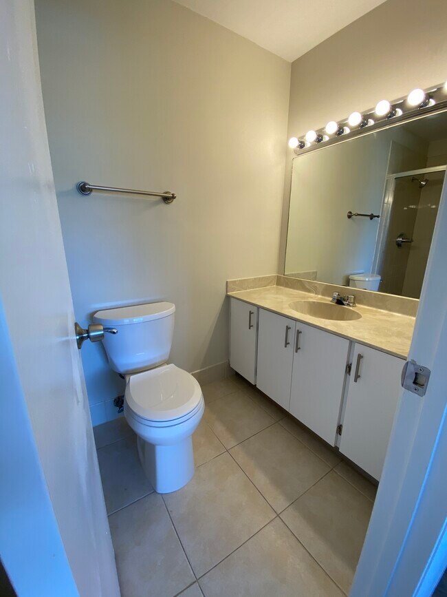 Building Photo - 1835 SW 81st Ave