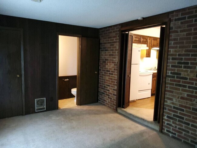 Building Photo - 3125 Themis St