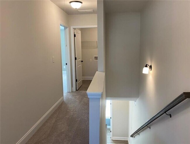 Building Photo - 412 Stovall Pl
