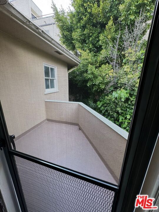 Building Photo - 1366 S Beverly Glen Blvd