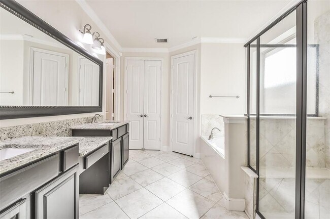 Building Photo - 10403 Monticello Hill Dr