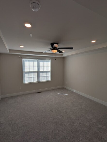 Building Photo - 2290 Marcy Dr