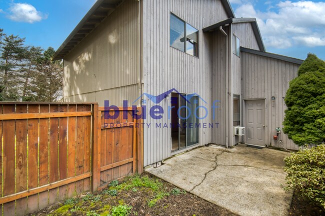 Building Photo - 429 SW 121st Pl