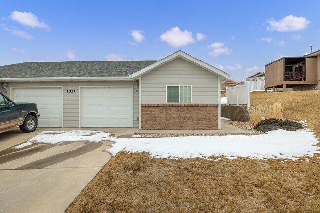 Building Photo - 1311 Sydney Dr