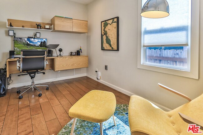 Building Photo - 6027 Comey Ave