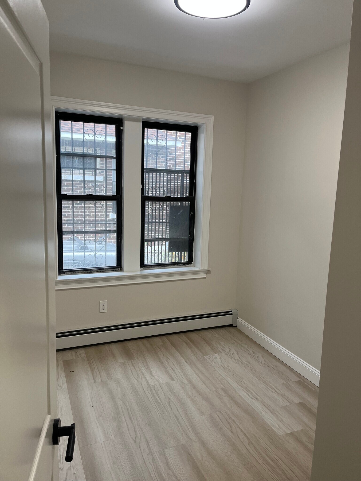 Building Photo - 4048 Hampton St