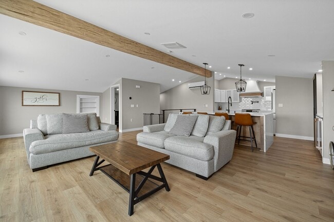 Building Photo - 4 BED | 2 BATH | BARNDOMINIUM | HOT SPRINGS | FURNISHED