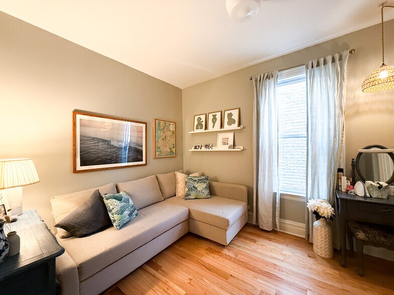 Building Photo - 3008 W George St