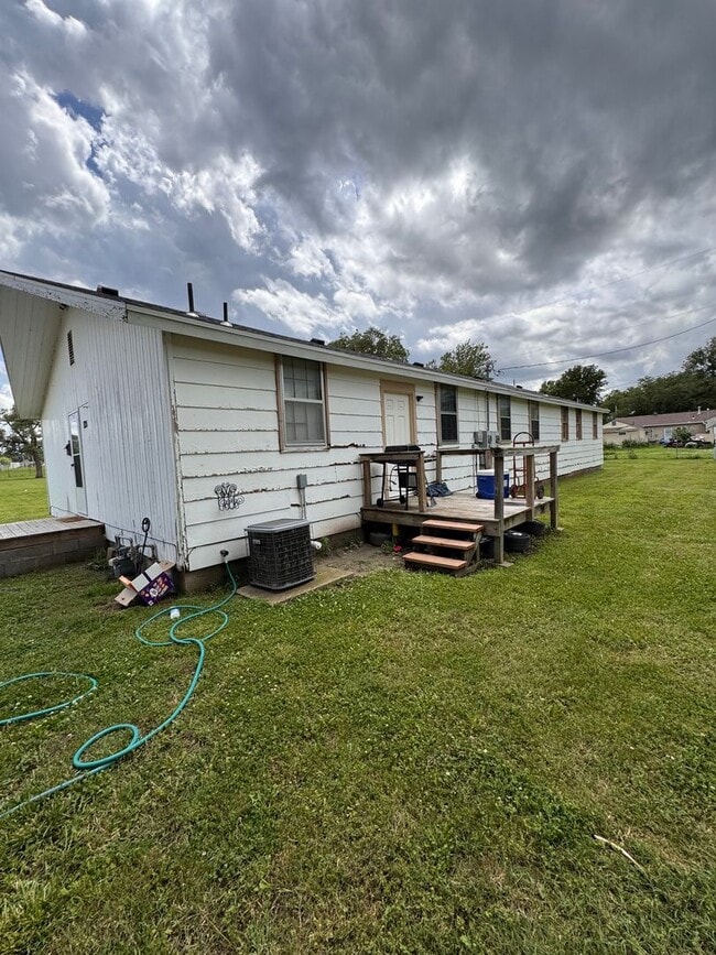 Building Photo - Italian Estates Property Management