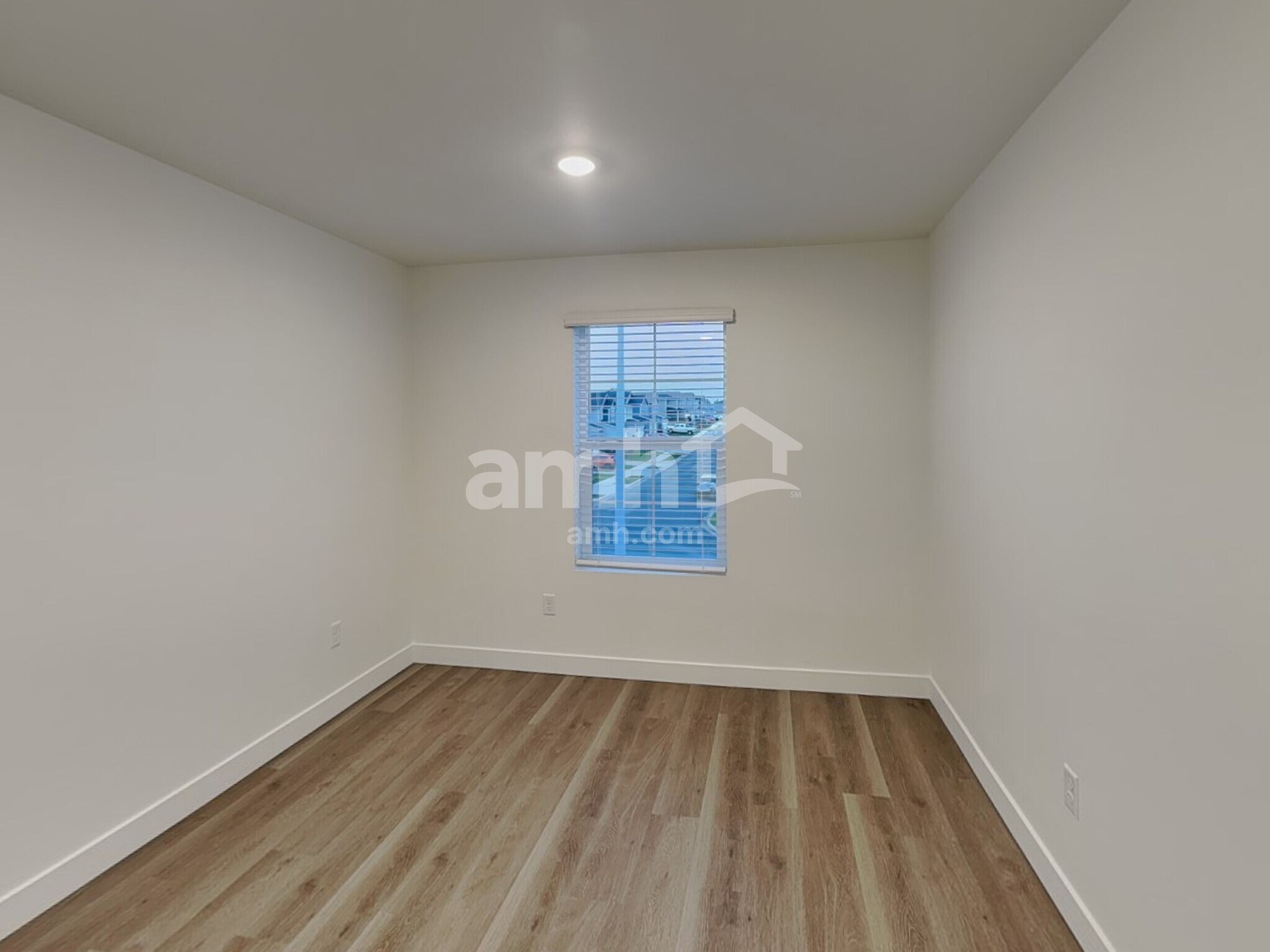 Building Photo - 8544 47th Pl NE