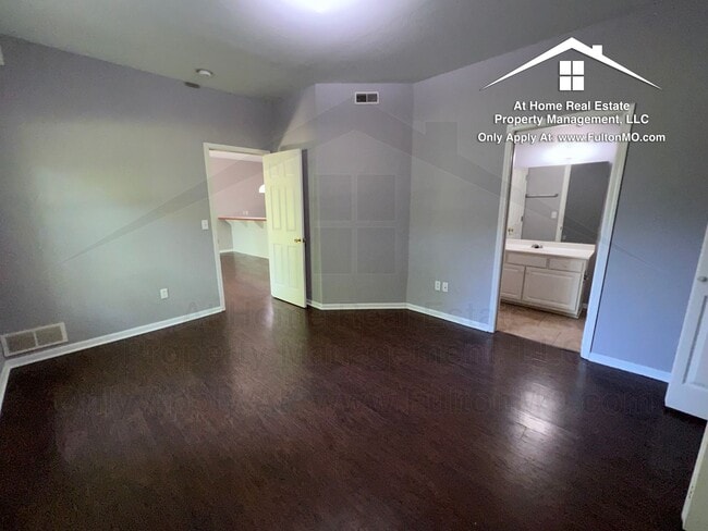 Building Photo - 997 Boulder Ct