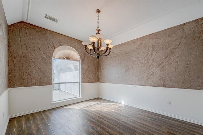 Building Photo - 16002 Castletown Park Ct