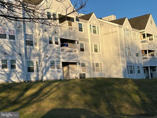 Building Photo - 8591 Falls Run Rd