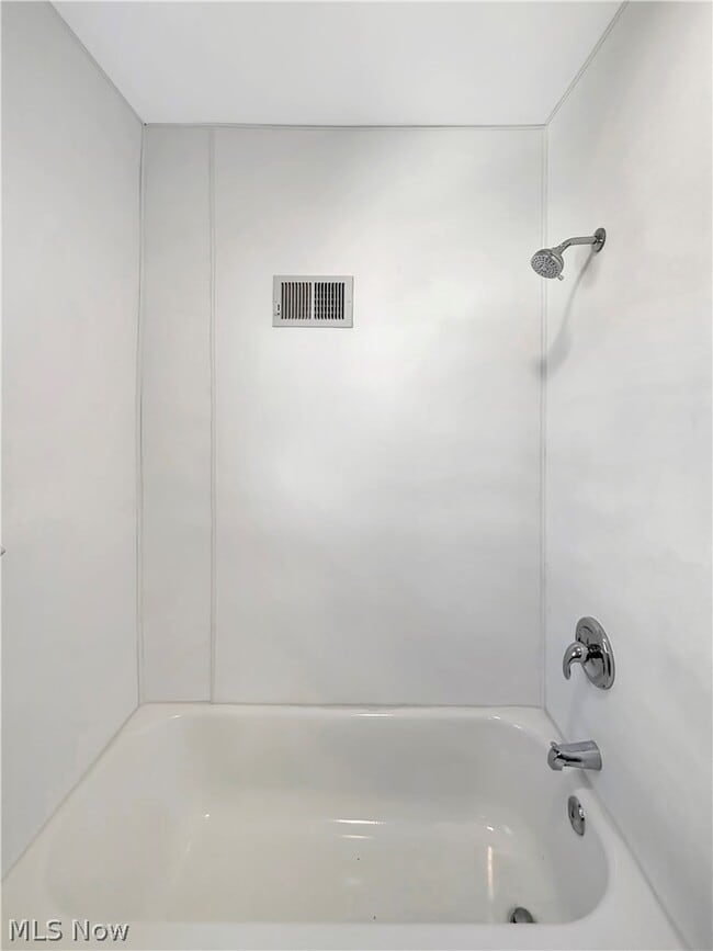 Building Photo - 1213 Plum St