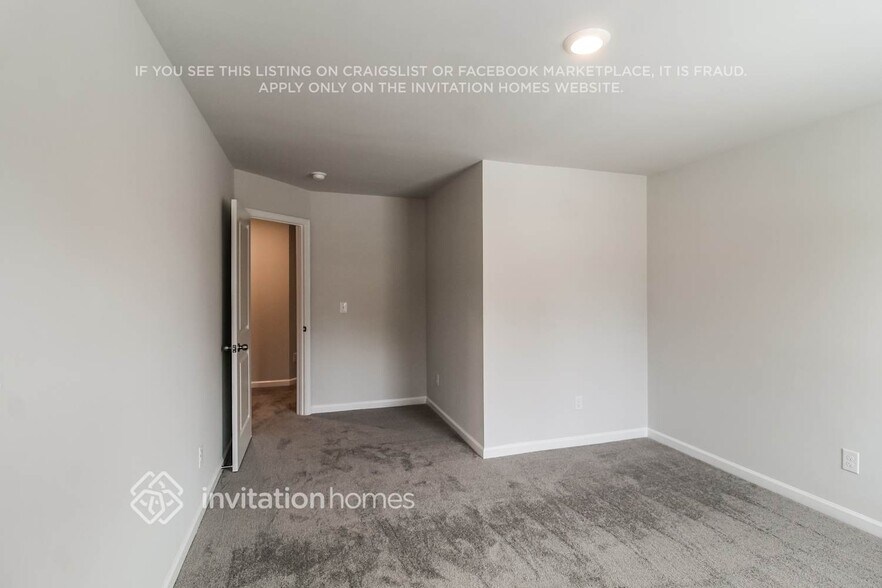 Building Photo - 413 Amelia Ln