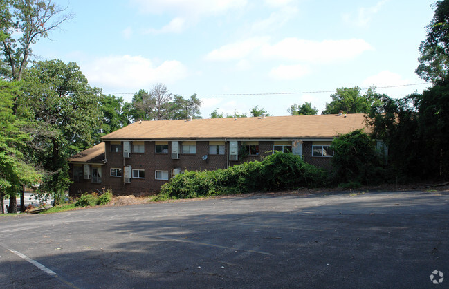 Building Photo - Towncrest Apartments