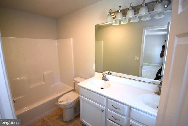 Building Photo - 358 E Nesquehoning St