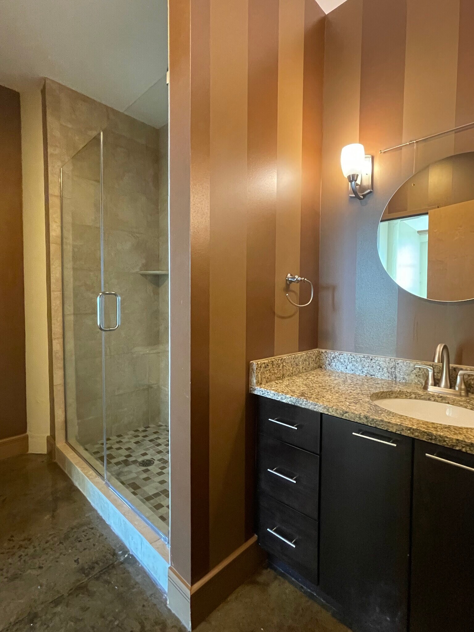 Guest bathroom - 95 Perry St