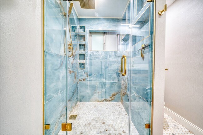 Building Photo - 4406 Mallard Dr