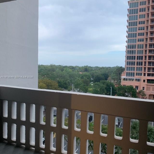 Building Photo - 90 Edgewater Dr