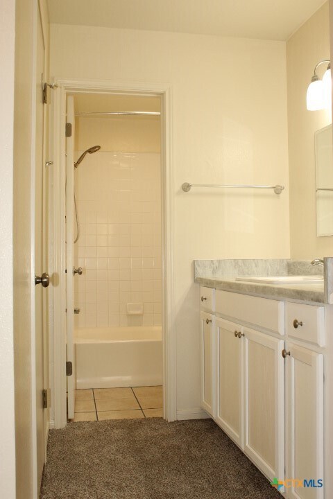 Building Photo - 2713 Fieldstone Dr