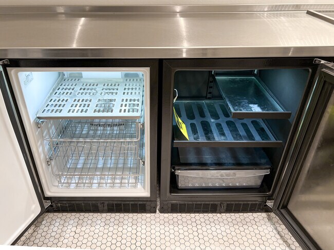 Building Photo - 234 Columbia Pl