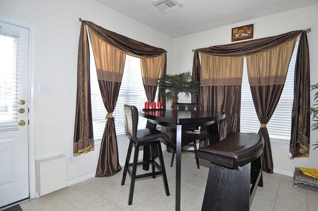 Building Photo - 15114 Brookwood Bridge Ln