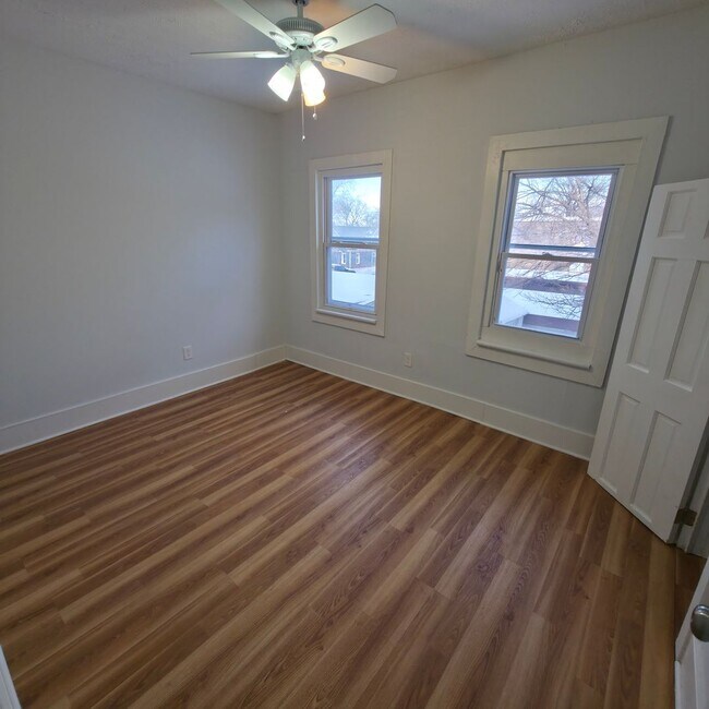 Building Photo - 1609 Hopkins Ave