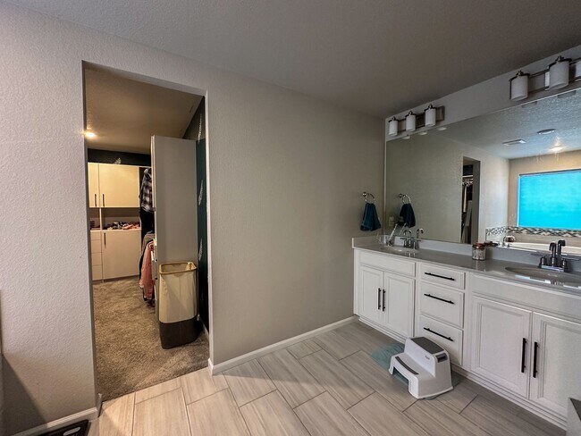 Building Photo - This is what a dream home looks like!