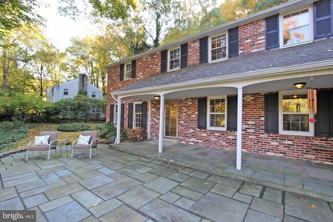 Building Photo - 594 Contention Ln