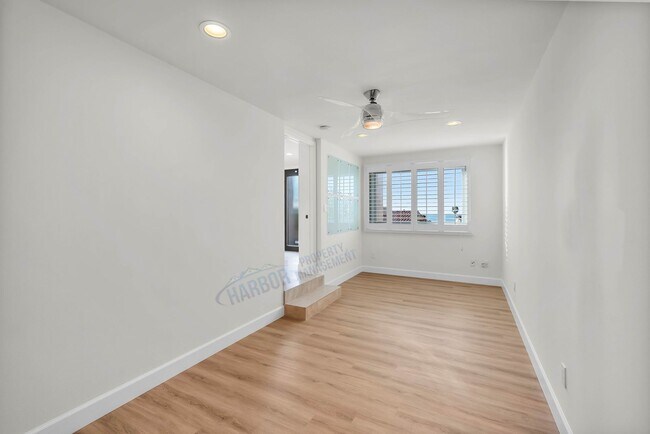 Building Photo - Palos Verdes Estates luxury home is now av...