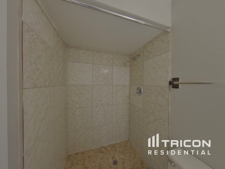 Building Photo - 191 Citation Ave