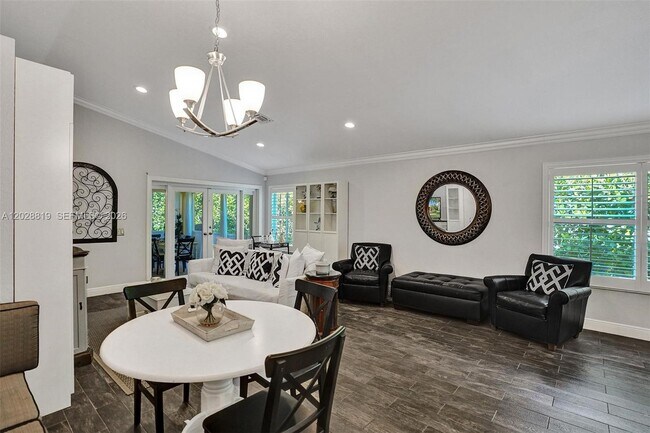 Building Photo - 1479 Sunset Way