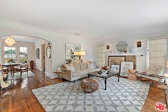 Building Photo - 614 Beachwood Dr
