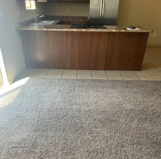 Building Photo - 2747 N Mountain Valley Trl