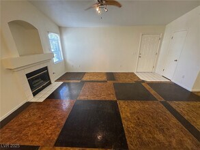 Building Photo - 5415 W Harmon Ave