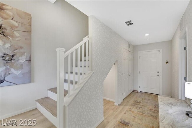 Building Photo - 1180 Solano Hills Ct