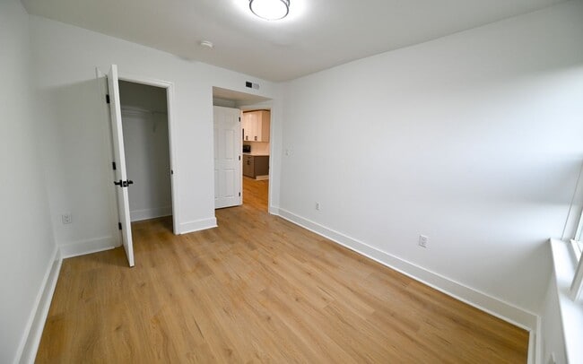 Building Photo - 1230 Penn St