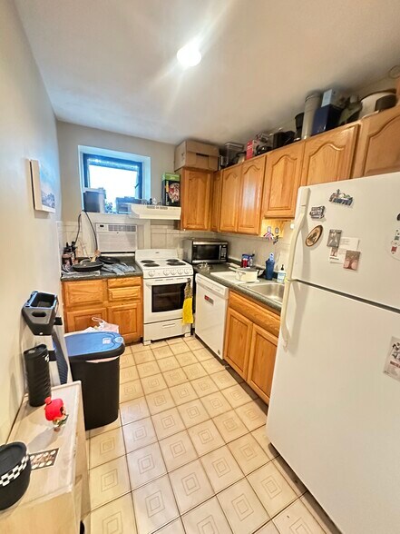 Building Photo - 1131 Broadway