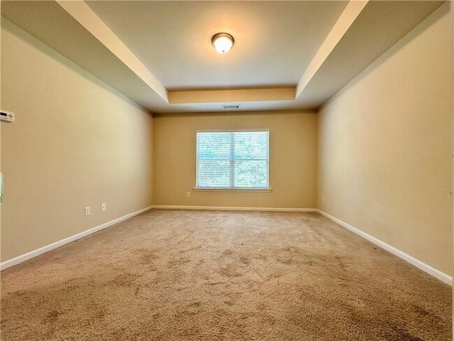 Building Photo - 244 Highland Pointe Cir E