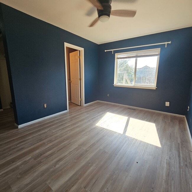 Building Photo - 1143 Naval Ave