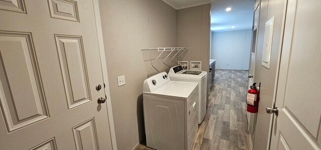 Building Photo - 63 Tulip Ln