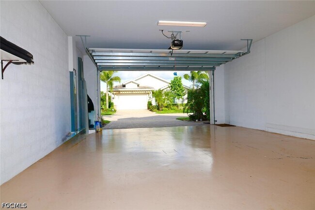 Building Photo - 28000 Longboat Key Run