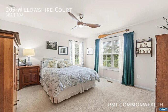 Building Photo - 209 Willowshire Ct