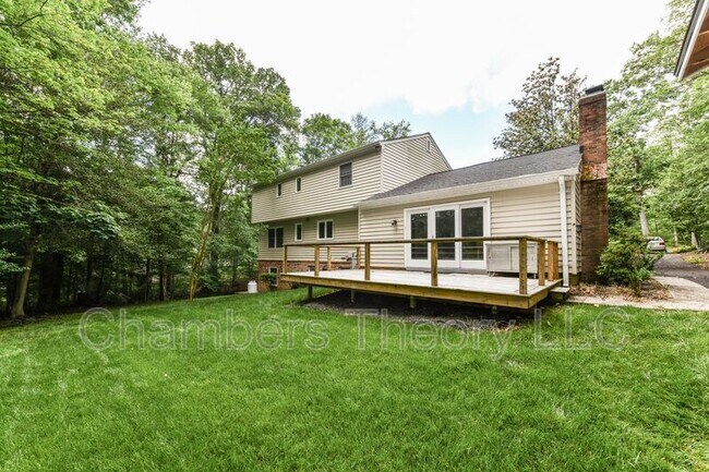 Building Photo - 8504 Shadeway Pl