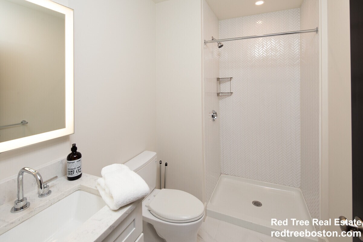 Building Photo - 92 Brown St